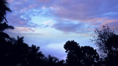 Romantic Evening Sky with Beautiful Colors and Clouds wallpaper