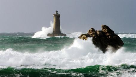 Stormy Seas at Turnberry Lighthouse wallpaper