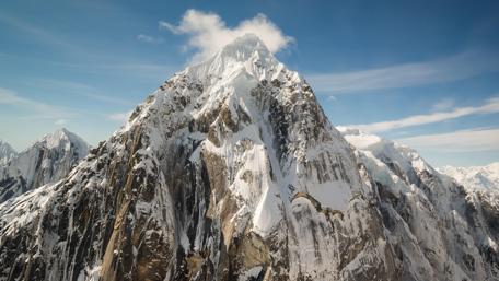 Majestic Snow-Capped Peak in Alaska wallpaper
