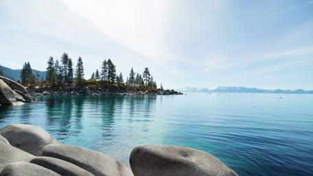 Tranquil Coastal Paradise wallpaper