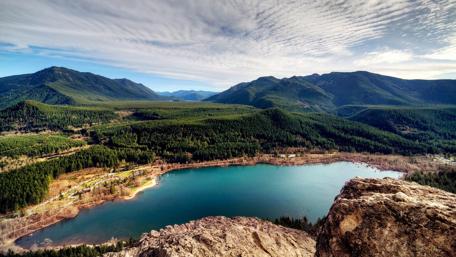 Breathtaking Washington Mountain Landscape wallpaper