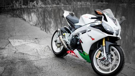Sleek and Stylish Motorbike Wallpaper wallpaper