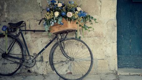Vintage Bicycle with a Floral Basket wallpaper