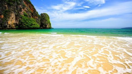 Serene Summer Day at the Beach wallpaper