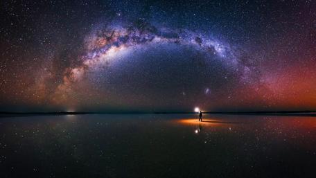 Starry Reflections on the Water's Edge wallpaper