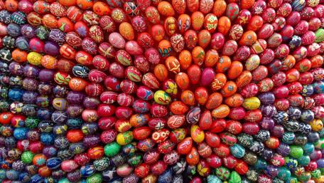 Vibrant Easter Egg Extravaganza wallpaper