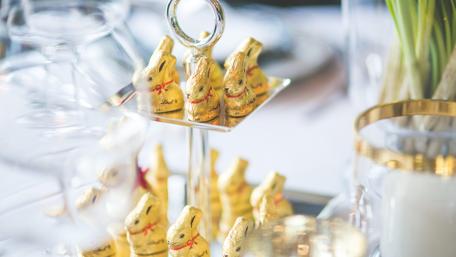 Golden Bunnies Celebrate Easter Festivities wallpaper