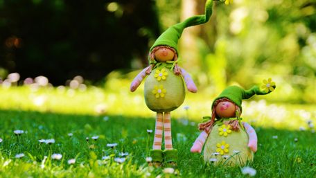 Easter Joyful Decorations for Spring Celebrations wallpaper