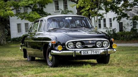 Vintage Tatra 603 Classic Car Wallpaper wallpaper