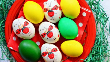 Colorful Easter Eggs on a Festive Plate wallpaper