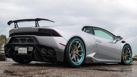 Stunning Lamborghini Sesto Elemento in Rainy Grandeur wallpaper