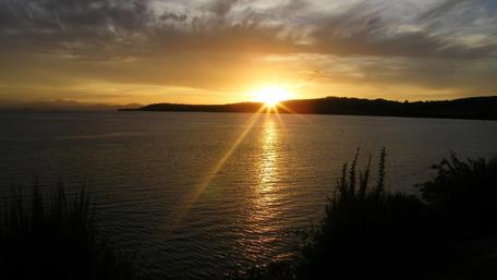 Golden Sunset over New Zealand Lake wallpaper