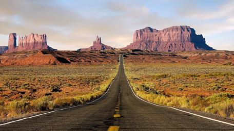 Endless Road to Monument Valley wallpaper