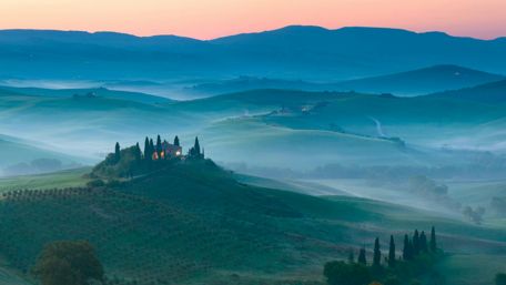 Serene Misty Mountains in Italy wallpaper