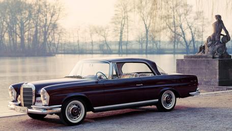 Classic Elegance on Wheels wallpaper