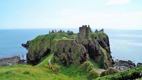 Dunnottar Castle by the Seaside wallpaper