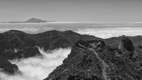 Majestic Monochrome Volcano Viewpoint wallpaper