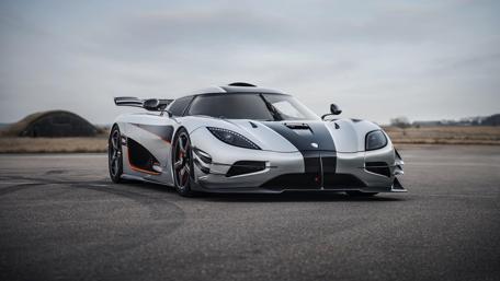 Sleek Koenigsegg Majesty on Asphalt wallpaper