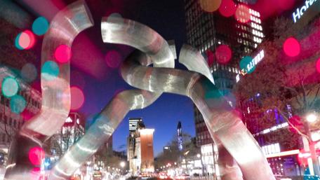Vibrant Night in Berlin's Urban Heartbeat wallpaper