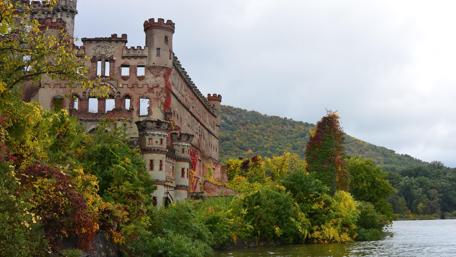 Majestic Ruins of Bannerman Castle wallpaper