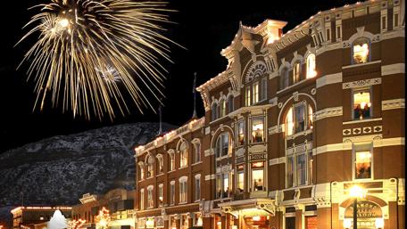 Durango's Festive Night Sky Welcomes Celebrations wallpaper