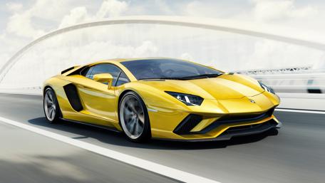 Sleek and Powerful Lamborghini Aventador Wallpaper wallpaper