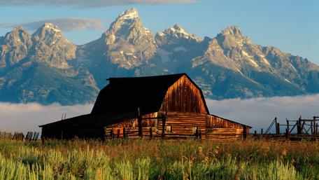 Moulton Barn wallpaper