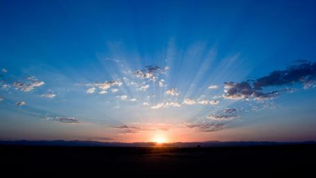 Golden Dawn Over a Vast Horizon wallpaper