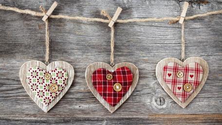 Charming Rustic Hearts for Love Lovers wallpaper