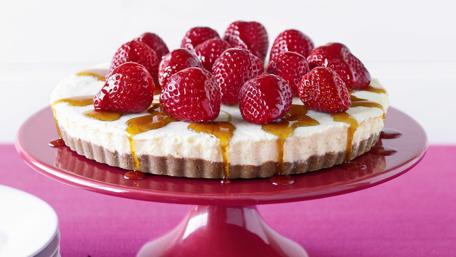 Strawberry Delight with Caramel Drizzle wallpaper