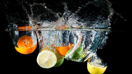 Fruits Splashed in Water wallpaper
