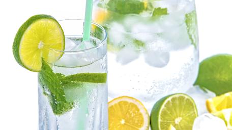 Refreshing Lemon Ice Beverage Wallpaper wallpaper