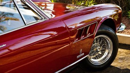 Italian Elegance in Motion wallpaper