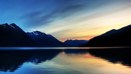 Serenity Awaits at Dawn's Reflection wallpaper