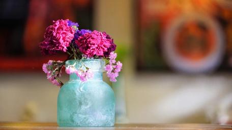 Beautiful Floral Arrangement in a Vintage Jar wallpaper