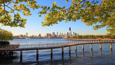 Skyline Serenity Across the Hudson River wallpaper