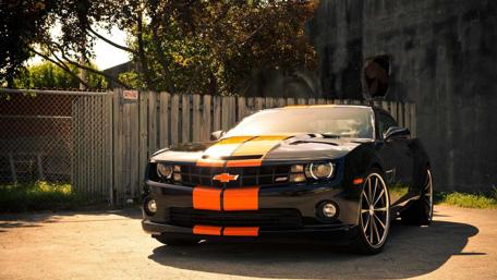 Black Chevrolet Camaro Elegance wallpaper
