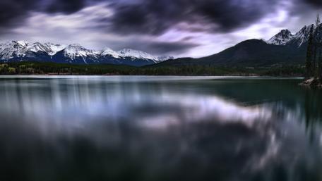 Pyramid Lake wallpaper