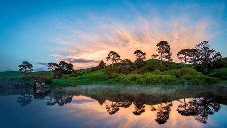 Mirror Lake Hillside Bliss wallpaper