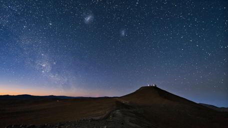 Starry Desert Night wallpaper