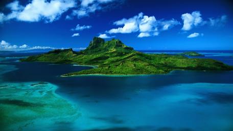 Serene Island Paradise Overlook wallpaper