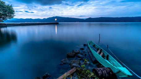 Serene Blue Twilight by the Lake wallpaper