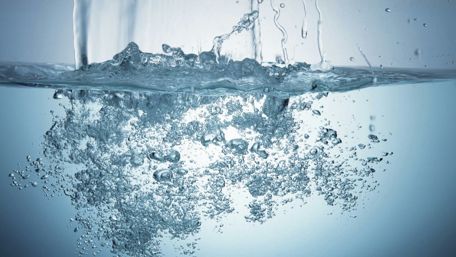 Radiant Water Splashes and Bubbles wallpaper