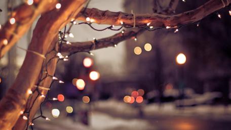 Enchanting City Lights for Christmas Celebration wallpaper