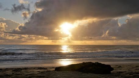 Sunrise Serenity on the Dominican Republic Coast wallpaper