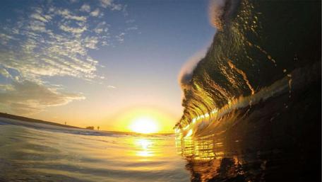 Golden Waves at Sunset Serenity wallpaper