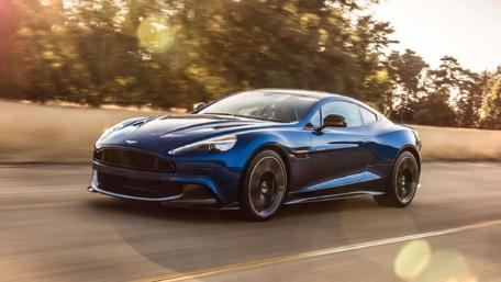 Aston Martin Vanquish Captivating Drive wallpaper
