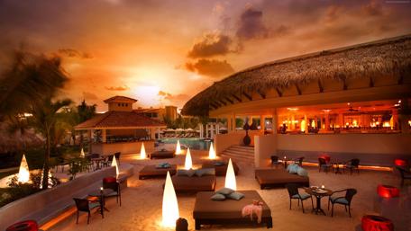 Summer Evening Retreat by Candlelight wallpaper