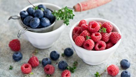 Fresh Berries in Bowls for a Vibrant Touch wallpaper