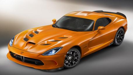 Stunning Orange Dodge Viper Beauty wallpaper